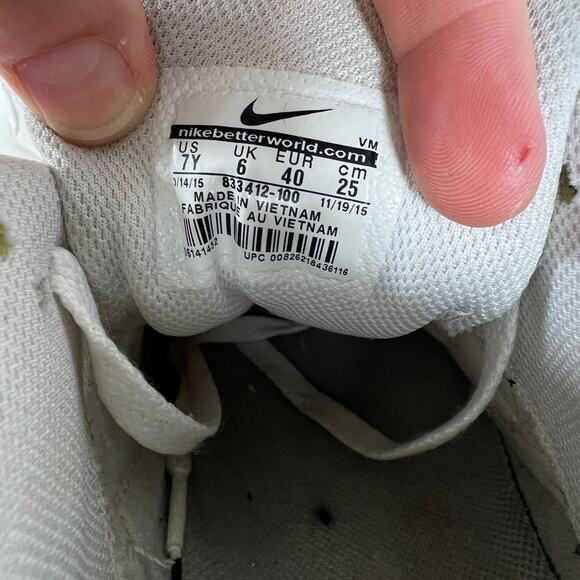 Nike Air Max 90 Boys 7 White Leather Lace Up Running Athletic Shoes 833412-100 - Picture 10 of 10